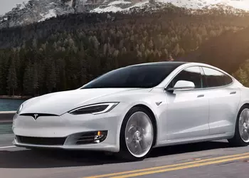 Акции Tesla упали после начала расследования случаев ДТП по вине автопилота – состояние Илона Маска сократилось на $6,9 млрд
