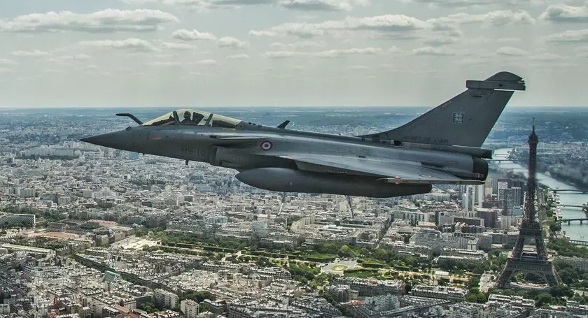 ОАЭ вооружат французские истребители Rafale F4 семейством высокоточных авиабомб Al Tariq весом 120-500 кг