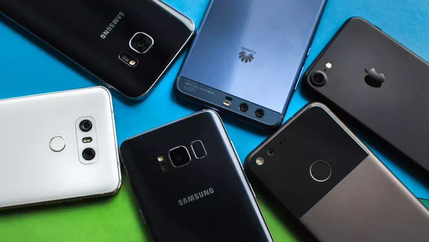 Ниже некуда: Huawei пророчат лишь 4% на мировом рынке смартфонов в следующем году