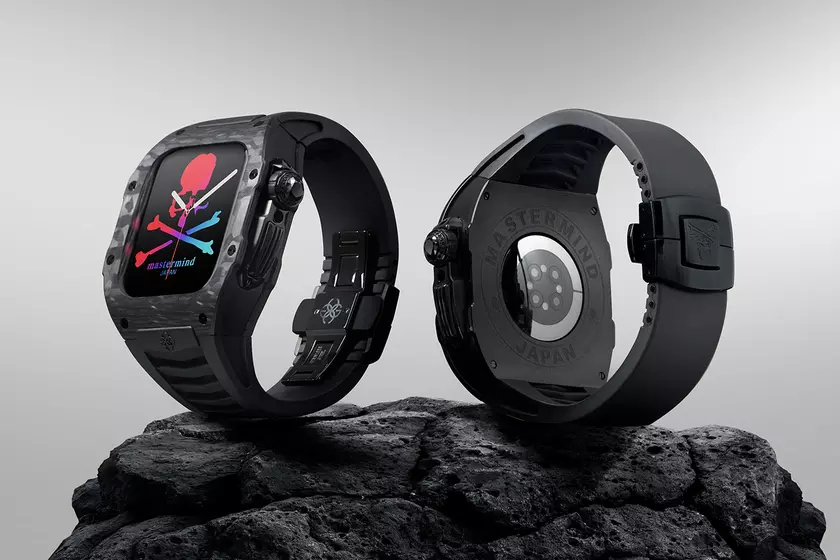 Golden Concept и Mastermind Japan выпустили лимитированную коллекцию чехлов для Apple Watch, которые в несколько раз дороже самих часов