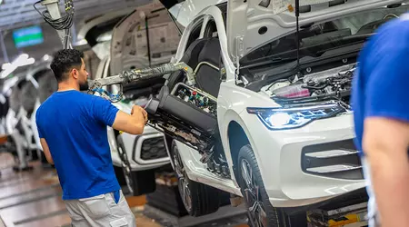 Volkswagen підтвердив скорочення понад 35 000 робочих місць у Німеччині та перенесення виробництва Golf у Мексику
