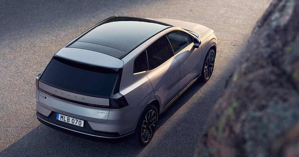 Volvo XC70's new plug-in hybrid.