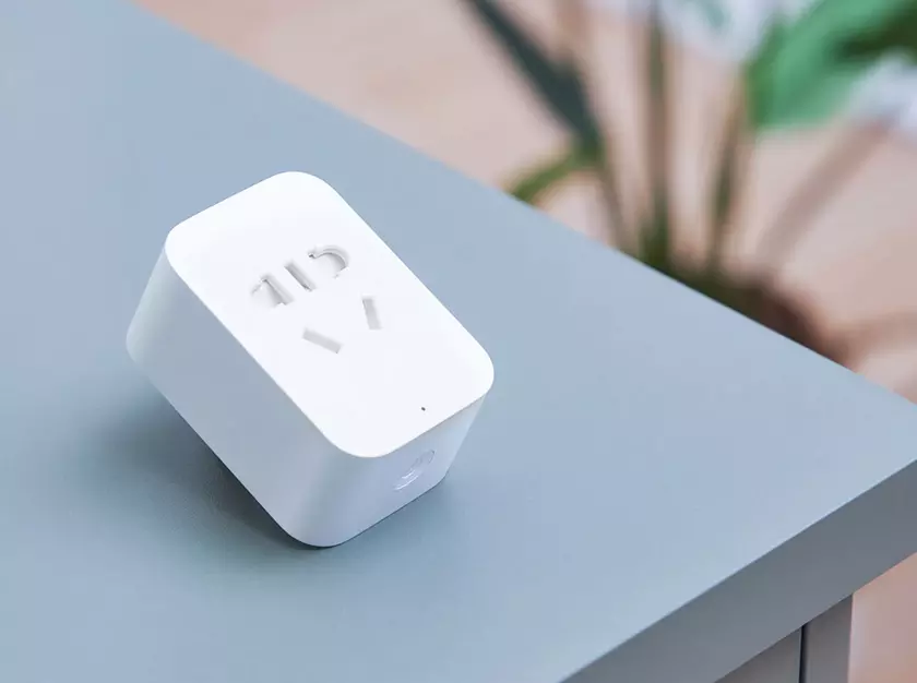 Xiaomi представила умную розетку MiJia Smart Socket 2 Bluetooth Gateway Edition за $7