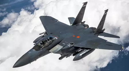 Le F-15EX Eagle II équipé de missiles AMRAAM et JASSM pourrait devenir le chasseur le plus lourdement armé de tous les temps.