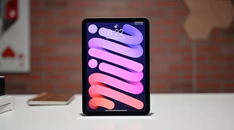 iPad mini 8 gets OLED in ...