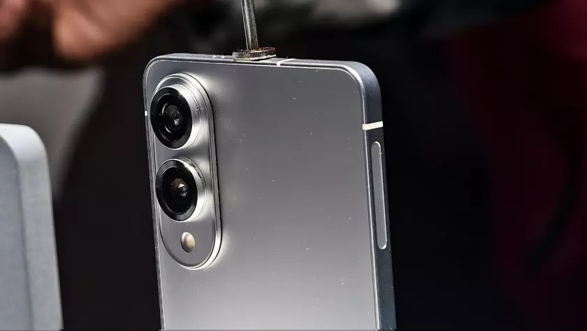 Новости из мира технологий: раскрыта дата запуска Samsung Galaxy S25 Edge