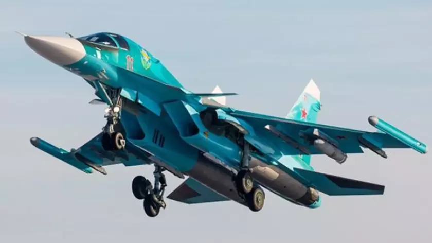 Россияне сбили собственный сверхзвуковой истребитель Су-34 стоимостью $36 000 000 в небе над Украиной