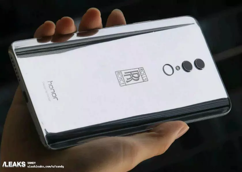 Honor Note 10 получит специальную версию Rolls Royce Design
