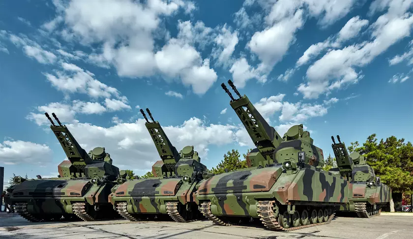 ASELSAN получила первый экспортный контракт на поставки зенитных комплексов Korkut, они могут поражать самолеты, вертолеты, беспилотники и ракеты на расстоянии до 4 км 