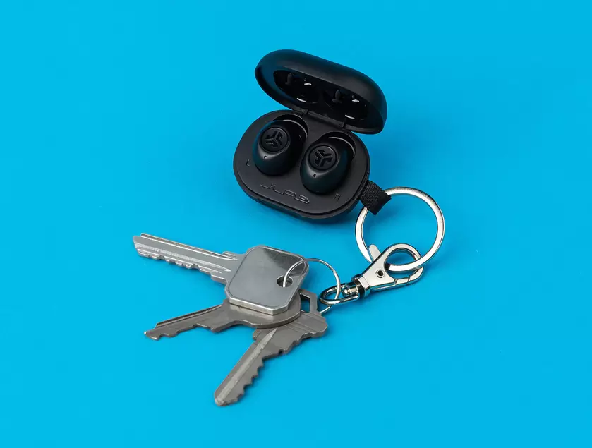 JLab JBuds Mini: компактные TWS-наушники, которые можно носить, как брелок
