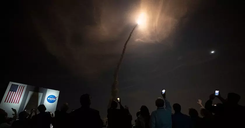 Метеоспутник GOES East зафиксировал из космоса запуск лунной ракеты NASA SLS