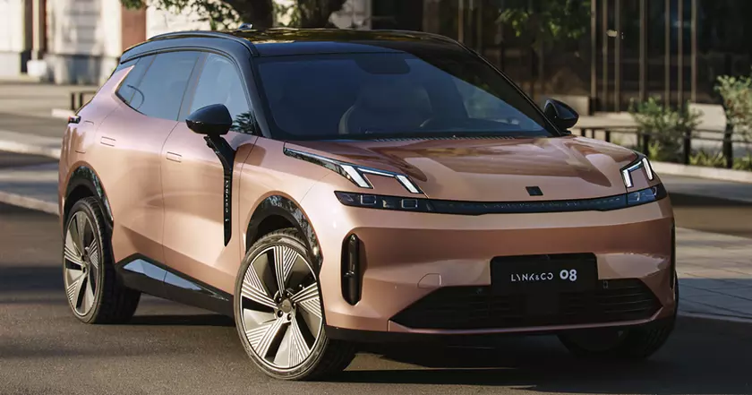 Lynk & Co 08: A Glimpse into the Future of Urban Mobility