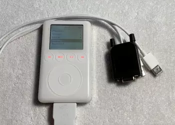 An Apple iPod prototype with a Tetris clone game was found. It was never released