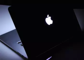 Apple may bring back the glowing apple logo in the MacBook lid