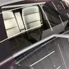 Мініатюра готових автомобілів на заводі