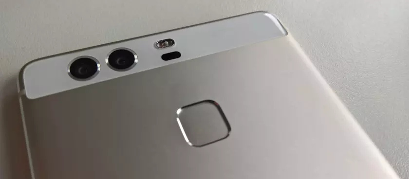 Huawei опровергла информацию о презентации P9 9 марта