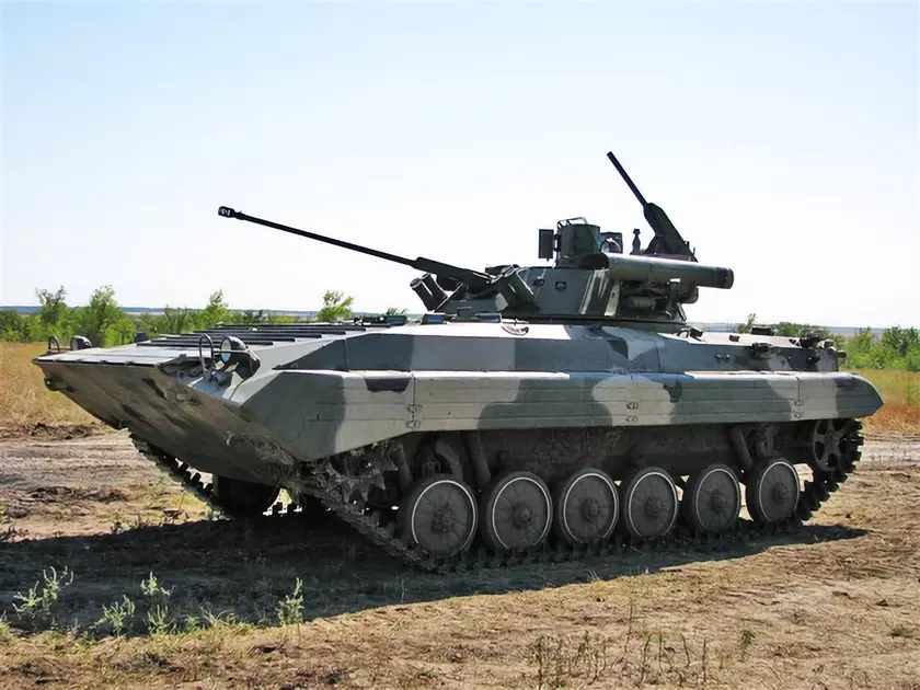 ВСУ впервые захватили редкую российскую БМП-2М «Бережок» с ПТРК «Корнет», оптикой и автоматическим гранатомётом АГС-30