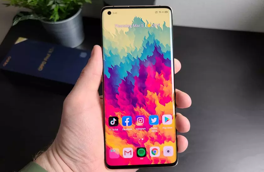 AnTuTu опубликовала ТОП-10 самых мощных флагманов апреля: смартфоны OPPO, Vivo и Xiaomi лидируют