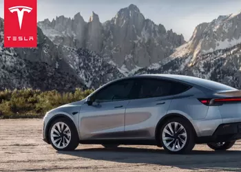 Tesla доставила первую новую Model Y без водителя прямо к покупателю