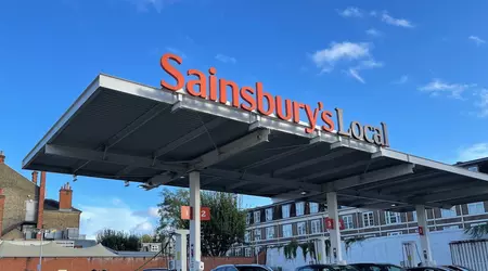 Amazon допомагає відкрити перший у Великій Британії магазин без кас та персоналу