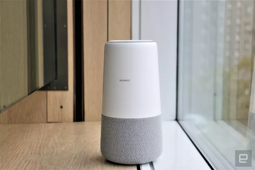 Huawei привезла на IFA 2018 AI Cube — гибрид смарт-колонки и 4G-роутера