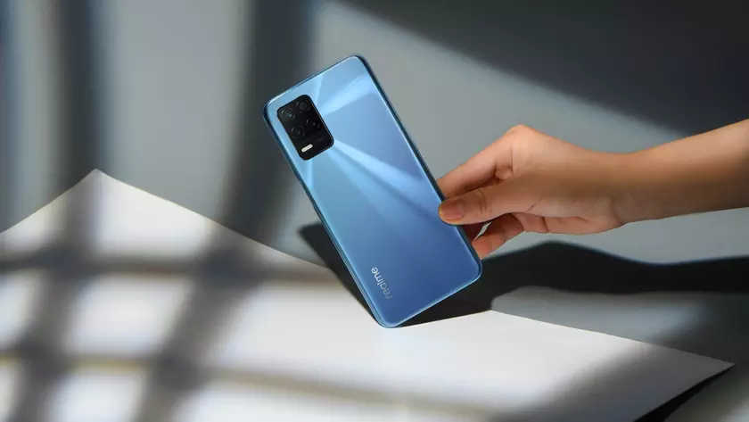 Бюджетник Realme 9 Pro+ получит зарядку на 65 Вт