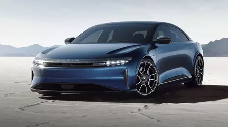 Autoblog: Седан Lucid Air Sapphire прискорюється з місця настільки швидко, що це буває боляче
