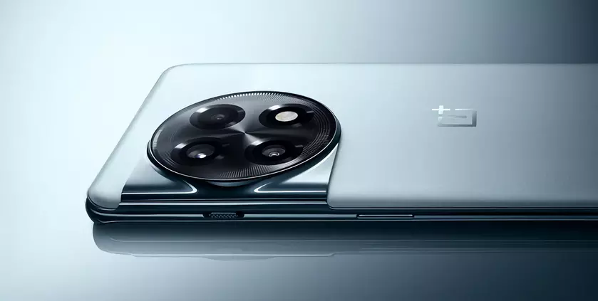 Инсайдер: OnePlus Ace 3 получит корпус с металлической рамкой и изогнутый дисплей с разрешением 1.5K