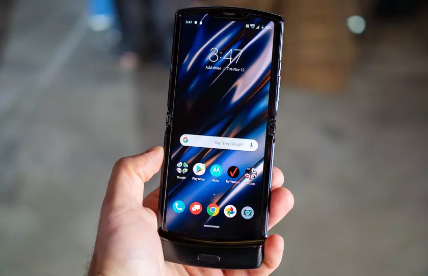«Раскладушка» Motorola Razr 5G получит аккумулятор на 2633 мАч и быструю зарядку на 18 Вт