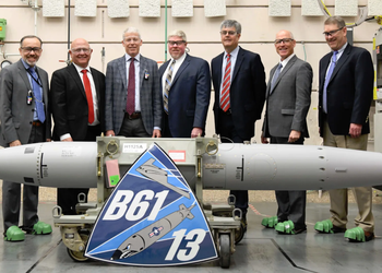 США создали новую ядерную бомбу B61-13 на год раньше срока