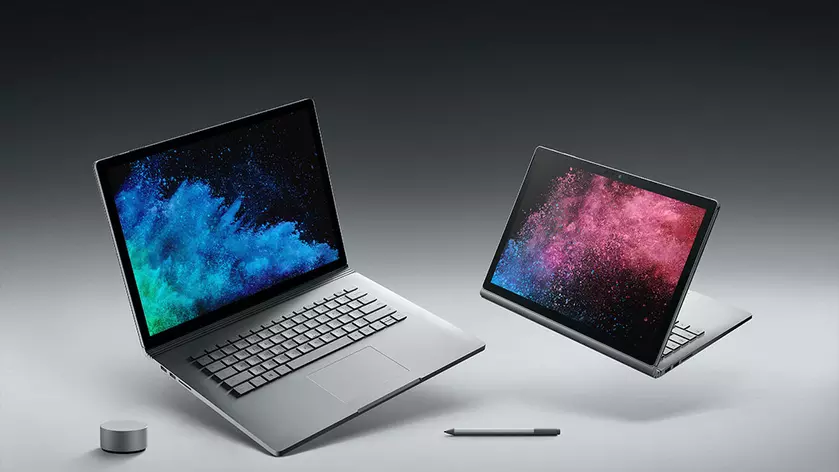 Microsoft не отказывается от выпуска фирменного «железа»