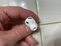 Пользователи AirPods Pro 3 жалуются на боль и кровотечение из ушей