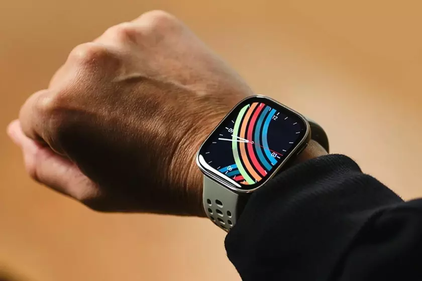 Дождались! На Amazfit Bip 6 появилась функция пробуждения экрана двойным касанием