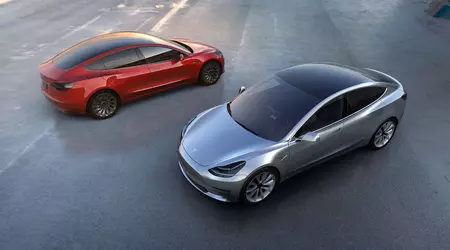 Tesla відкликає майже 820 тисяч автомобілів через помилку в ПЗ