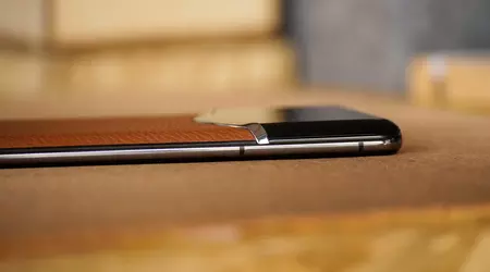 Vertu випустить преміальний флагман iVertu 2 на Snapdragon 8 Gen1 з кришкою зі шкіри