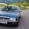 Мініатюра історичного Jaguar XJ40