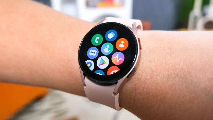 Работа над ошибками: смарт-часы Galaxy Watch 4 получили новое обновление ПО