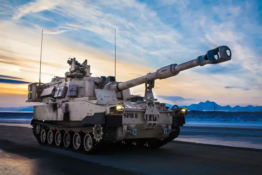 Украинская артиллерия использует реактивные снаряды M549A1 дальностью 30 км для гаубицы M109