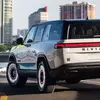 Мініатюра Rivian R1S Quad Miami Edition вид збоку
