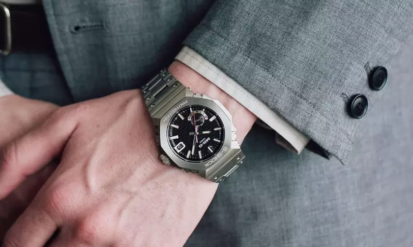 Casio MRG-B2100D: шедевр японской инженерии из будущего