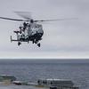 Le porte-avions HMS Queen Elizabeth, transportant des chasseurs de cinquième génération F-35 Lightning II, a mené avec succès une série de missions de frappe simulées au large des côtes norvégiennes.-17