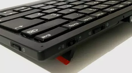 Bluetooth-клавіатура Lenovo, яка заряджається від сонячної батареї та підключається до трьох пристроїв одночасно, може бути представлена на CES 2025