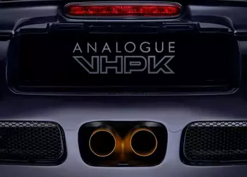 Lotus Elise по цене особняка: британцы создали карбоновый спидстер с креслом по центру