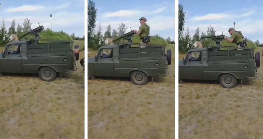 Украинские военные установили пулемёт Максима 1910 года на советский автомобиль Иж-2715