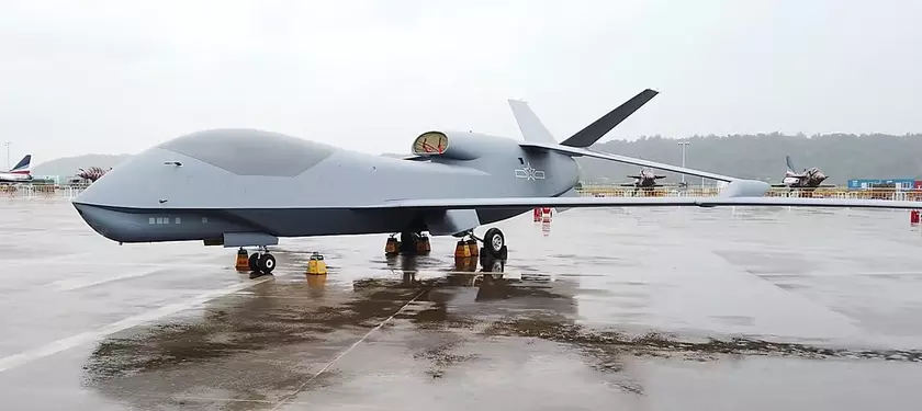 Китай впервые отправил к островам Японии военный дрон WZ-7 Soaring Dragon, который является аналогом RQ-4 Global Hawk