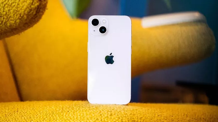 Gionee представила копию iPhone 13 с операционной системой Huawei за $80
