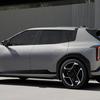 Передперегляд електромобіля Kia EV4 у кузові хетчбек