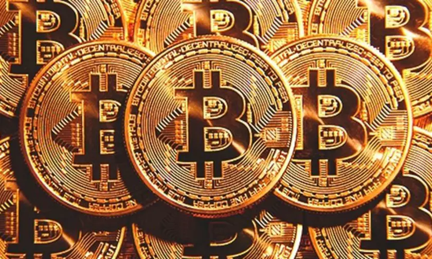 Биткоин побил очередной рекорд, превысив отметку в $9000