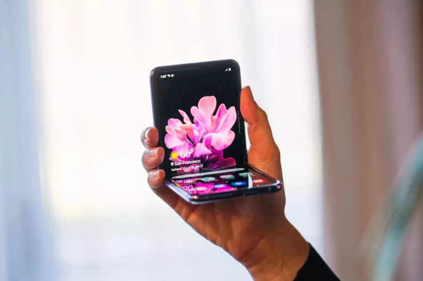 Никакого Galaxy Z Flip 2: следующая «раскладушка» Samsung с гибким дисплеем выйдет на рынок под названием Galaxy Z Flip 3