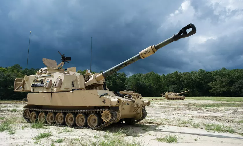 Американские самоходные гаубицы M109 уничтожили российскую пушку «Мста-Б» (видео)